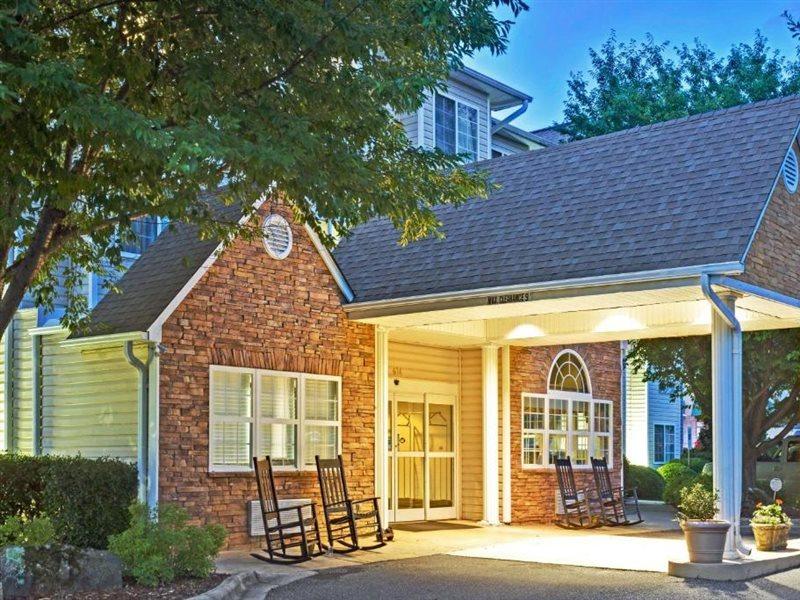 Microtel Inn & Suites By Wyndham Cherokee Esterno foto
