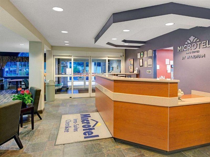Microtel Inn & Suites By Wyndham Cherokee Esterno foto