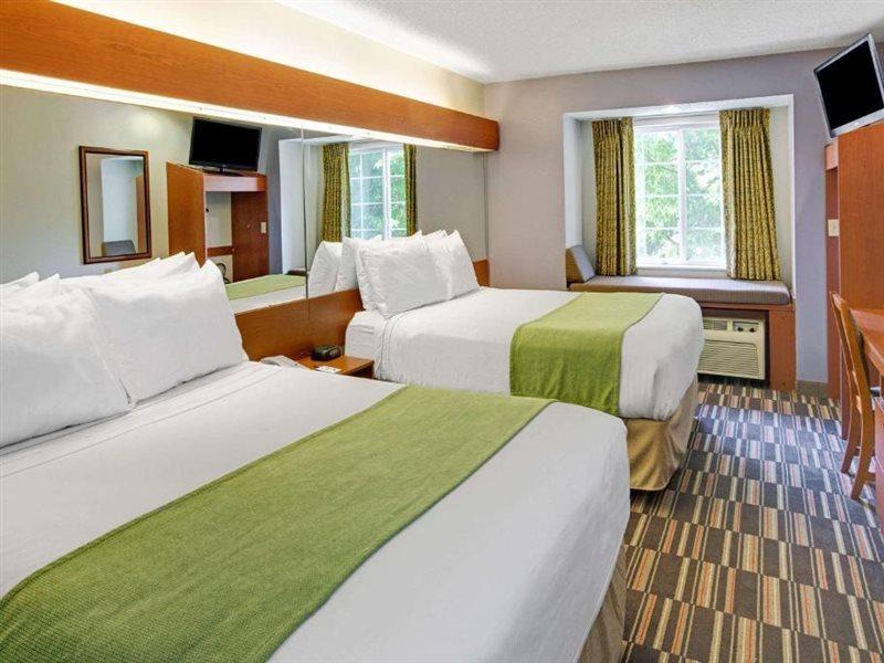 Microtel Inn & Suites By Wyndham Cherokee Esterno foto