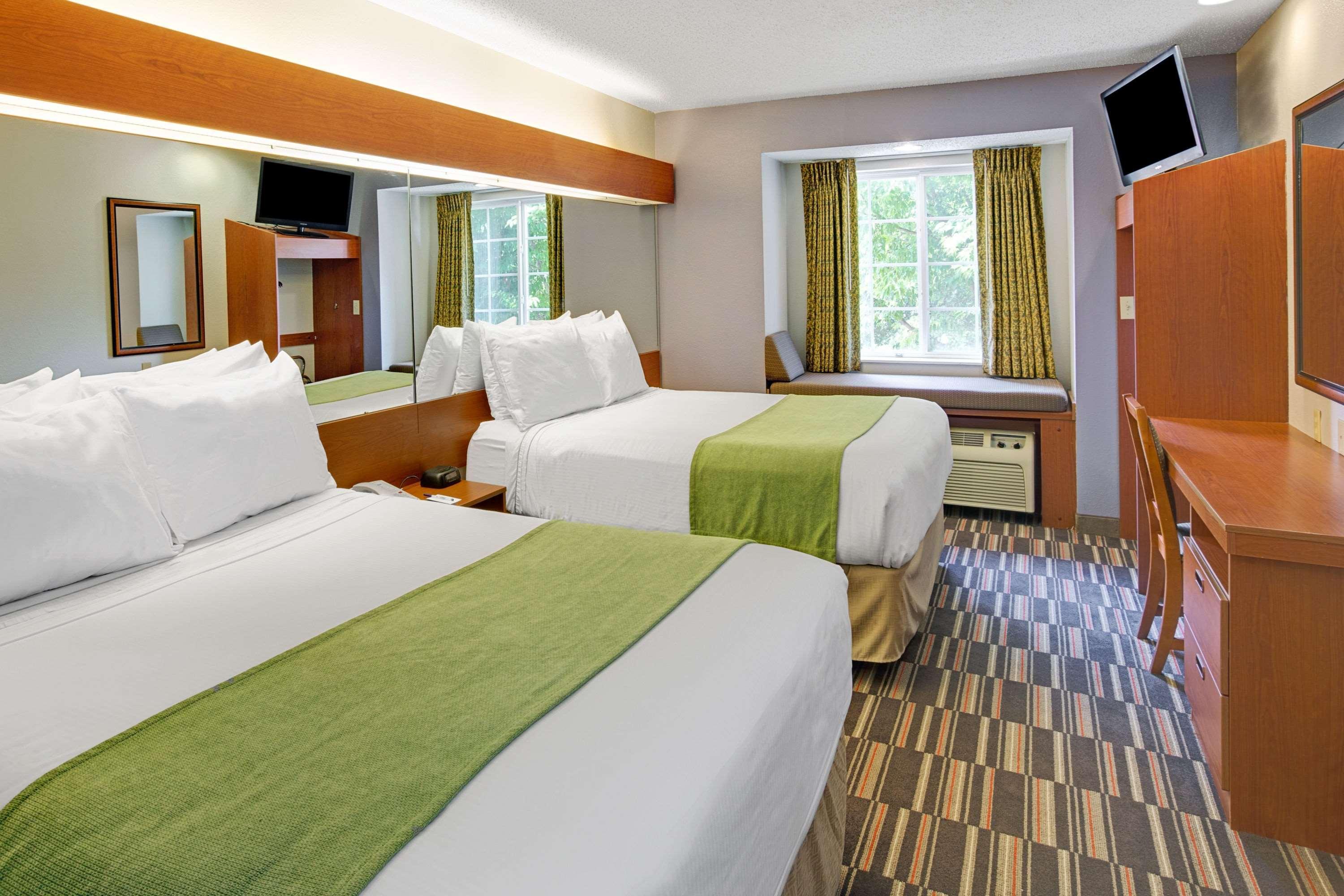 Microtel Inn & Suites By Wyndham Cherokee Esterno foto