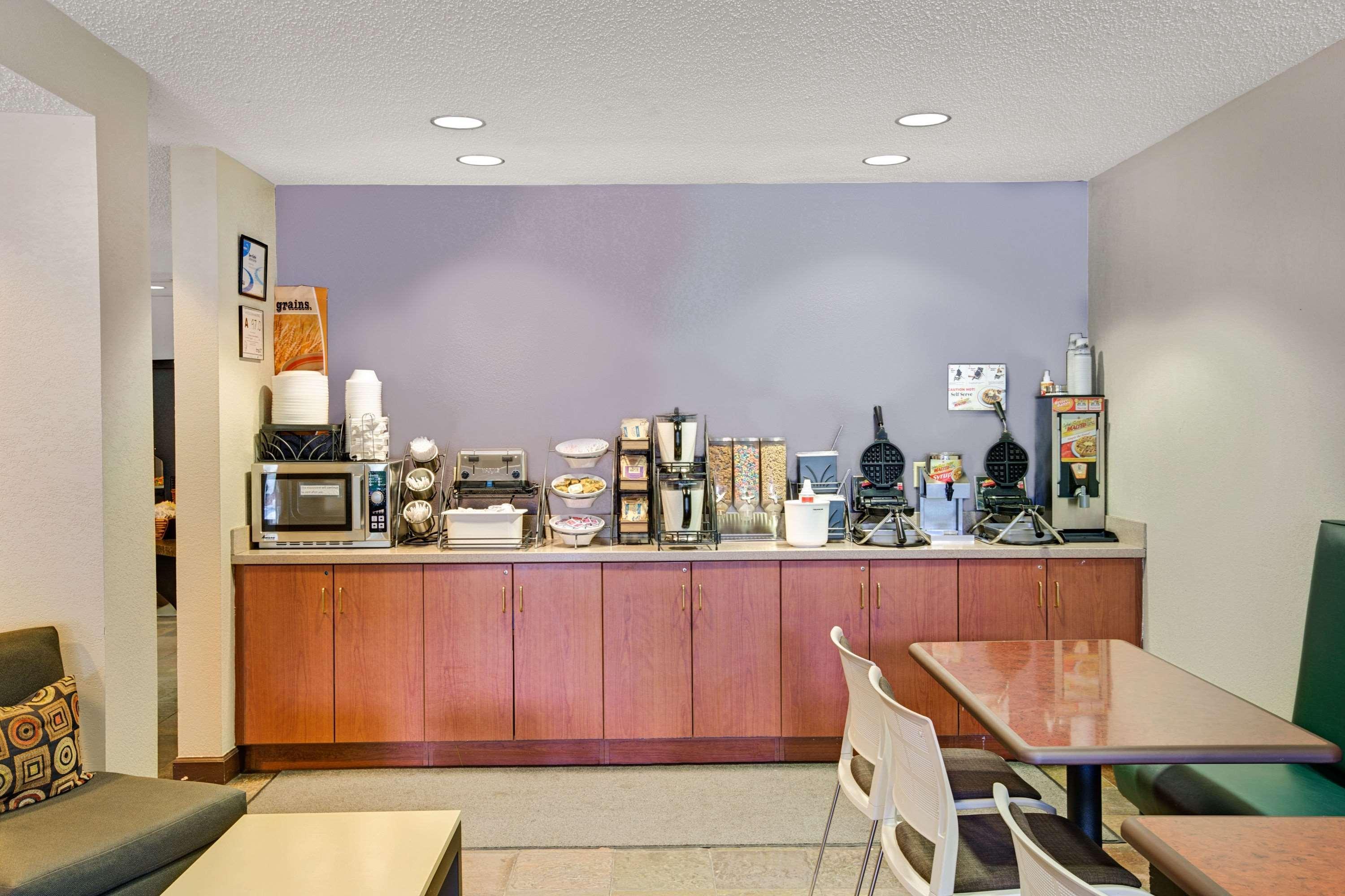 Microtel Inn & Suites By Wyndham Cherokee Esterno foto