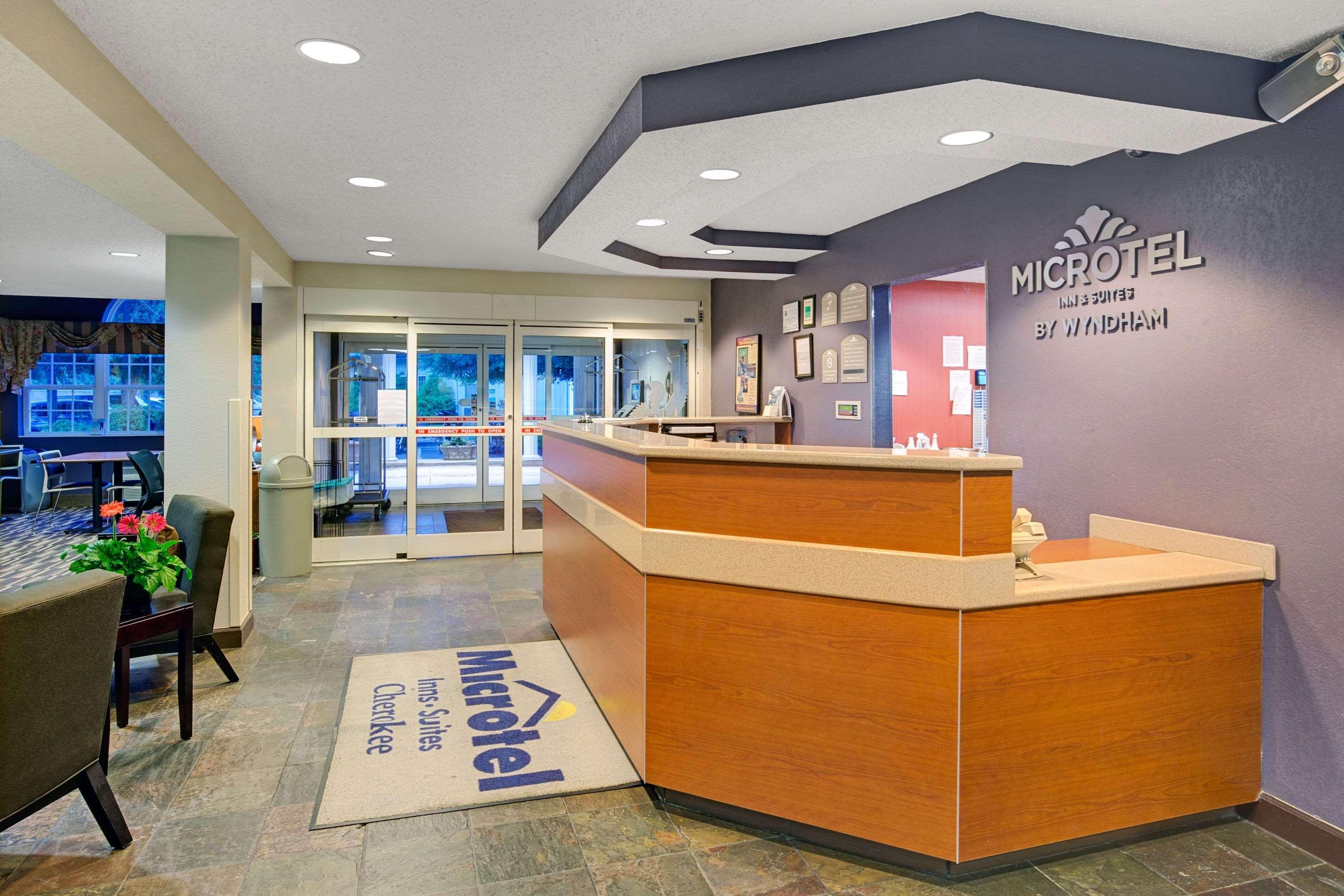 Microtel Inn & Suites By Wyndham Cherokee Esterno foto