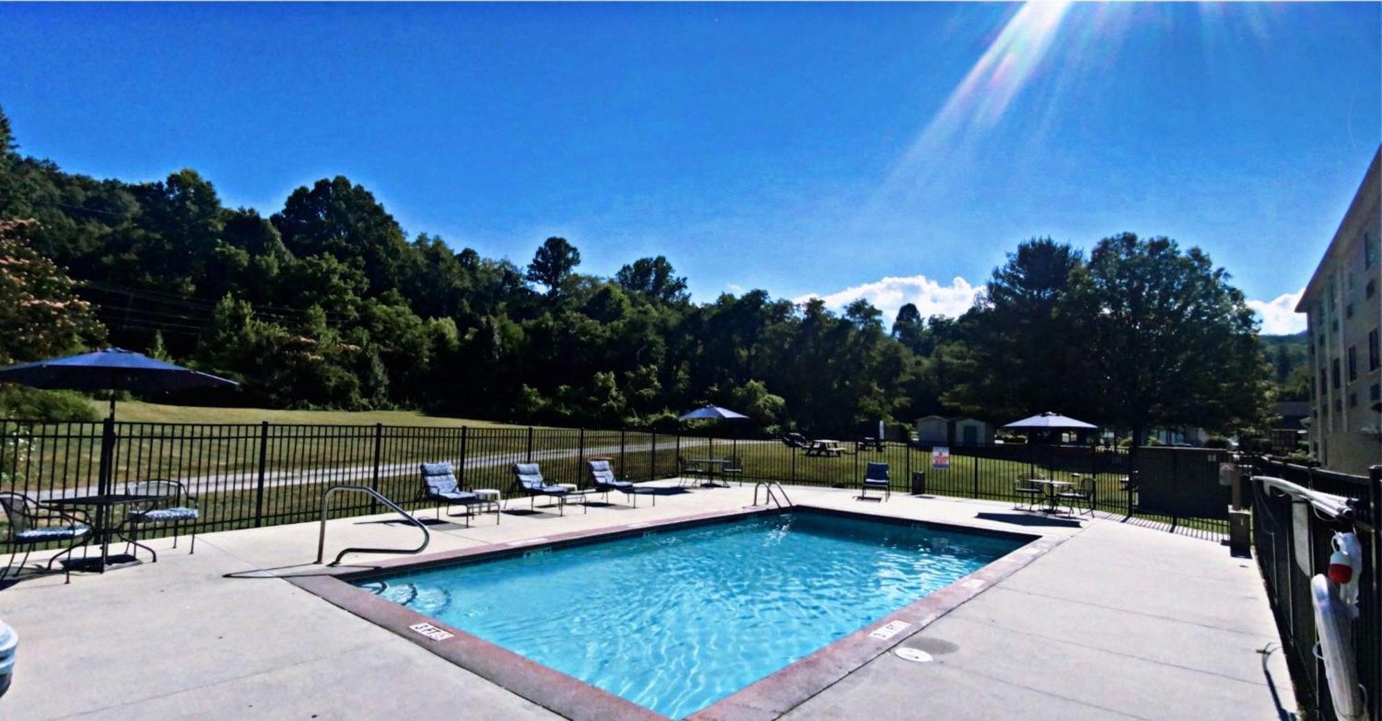 Microtel Inn & Suites By Wyndham Cherokee Esterno foto